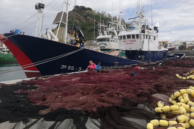 CLIFFS, GRILLED FISH and TXAKOLI WINE - Private Gastronomic Adventure - Key Points