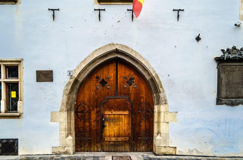 Cluj-Napoca: Old Town Walking Tour with a Local Guide - Key Points