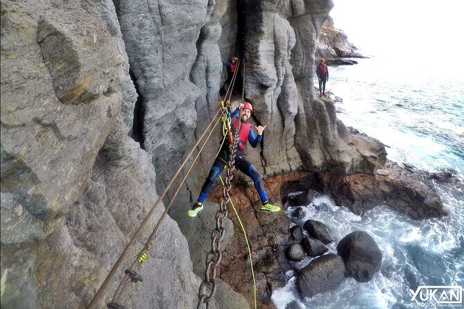 Coastering in Gran Canaria (Aquatic Route in the ocean cliffs) - Who Is This Tour Best For?