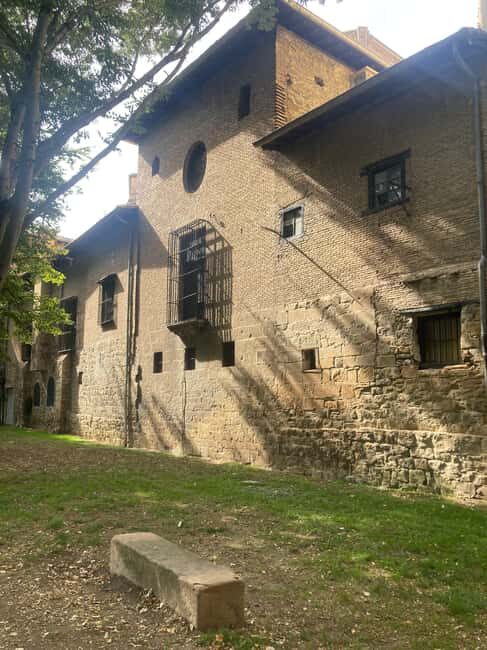 Cobblestones Tour Pamplona: Immersive Medieval Tour English - Final Thoughts: Who Should Do This Tour?
