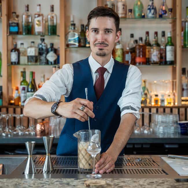 Cocktail classes with a professional (hands-on workshop) - What to Expect from the Bordeaux Cocktail Class