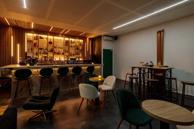 Cocktail classes with a professional (hands-on workshop) - How It Fits Into Your Bordeaux Experience