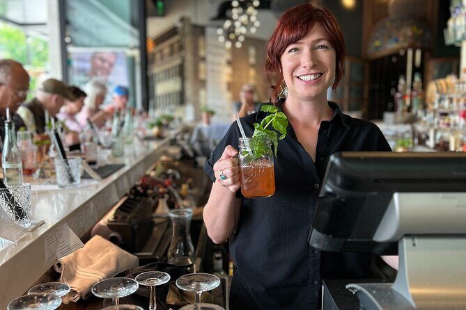 Cocktails and Conversations: Group Cocktail Making Class - Key Points