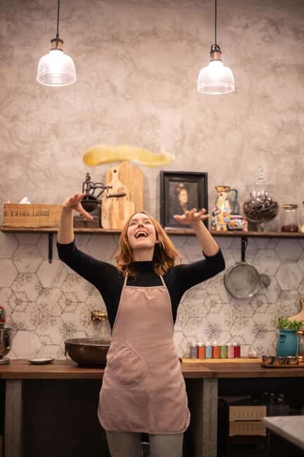 Cold Ac Holy Pizza! Pizza & Gelato Class +Wine near Vatican - An In-Depth Look at the Experience