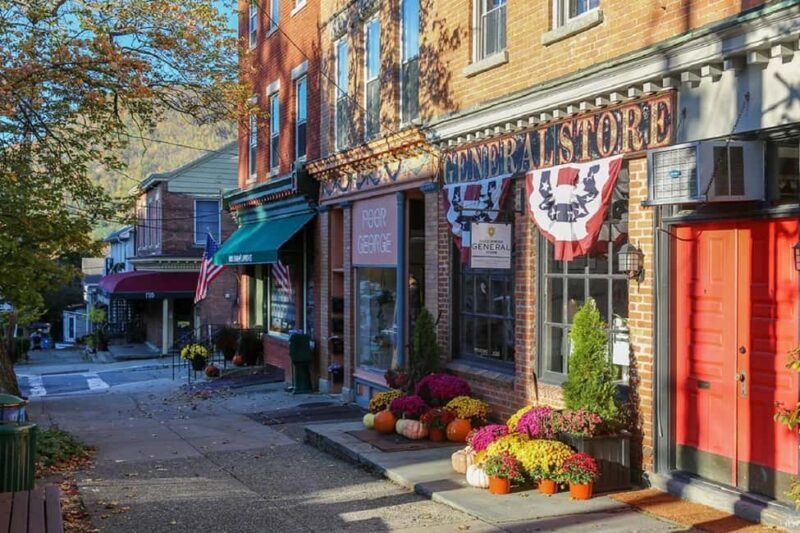 Cold Spring Town&Woodbury Outlets 1-day Tour From NY - Practical Details and What to Expect