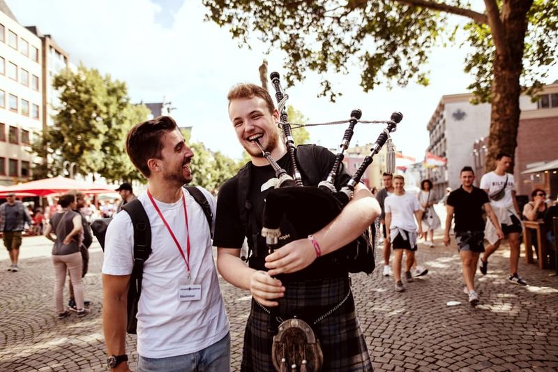 Cologne: Brewery Tour with 3 Kölsch Beer Tastings - Walking the Old Town: Heumarkt, Streetscapes, and Timing