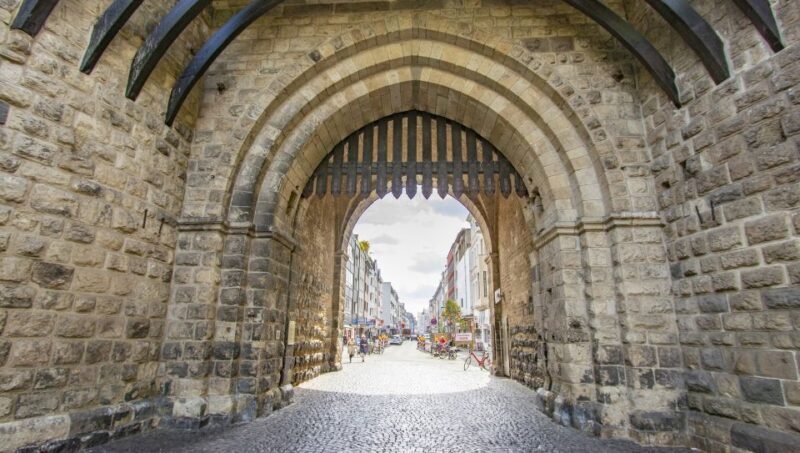 Cologne: Capture the most Photogenic Spots with a Local - Practical Considerations