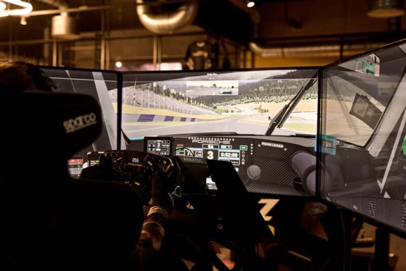 Cologne: Drive a full-motion racing simulator - The Pros and Cons