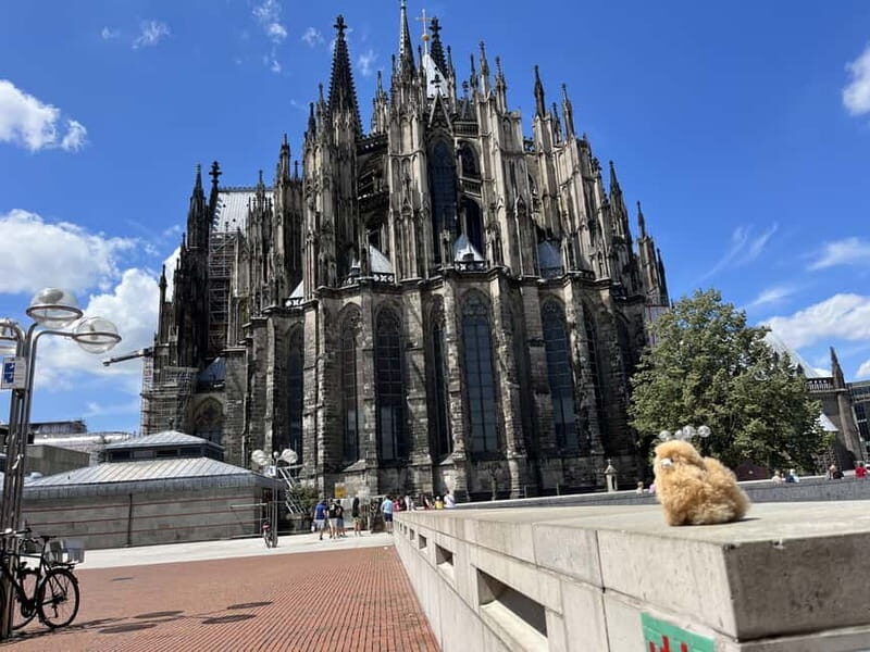 Cologne & Düsseldorf: Chocolate and Beer Private Guided Tour - Scenic Drive and the Charm of Düsseldorf’s Altstadt