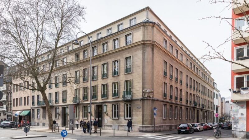 Cologne: EL-DE Haus and Old Town Private Guided Tour - Why This Tour Offers Good Value