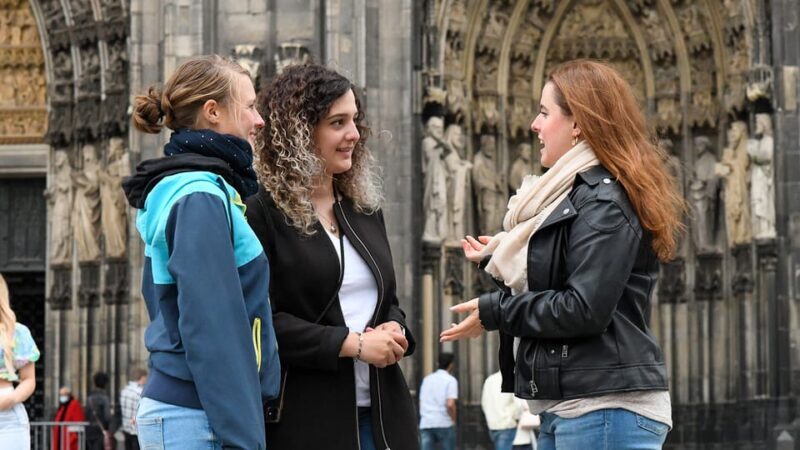 Cologne: entertaining guided tour to old town highlights - Who Is This Tour Best Suited For?