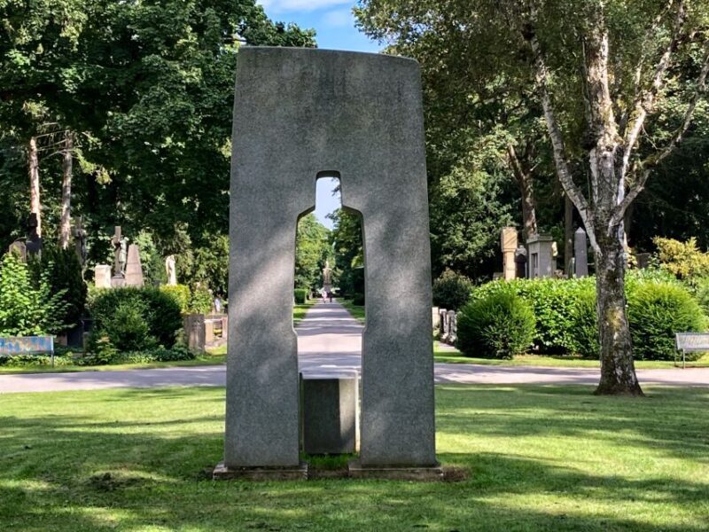 Cologne: Guided Tour of Melatenfriedhof - FAQs