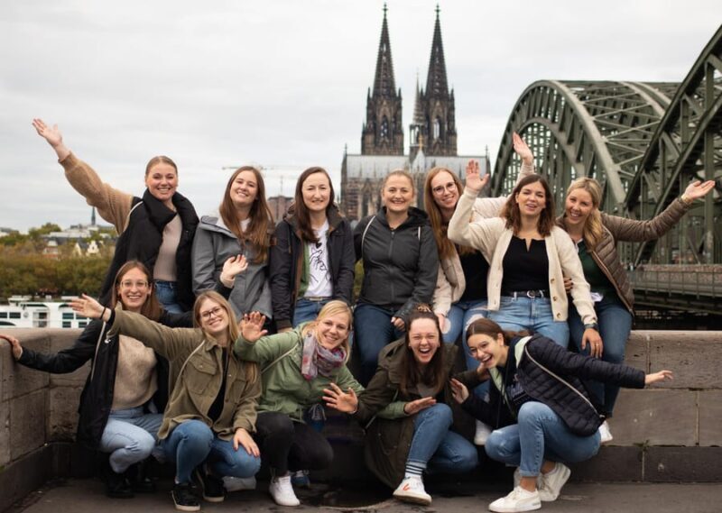 Cologne: JGA Tour in der Altstadt mit Fotoshooting - Key Points