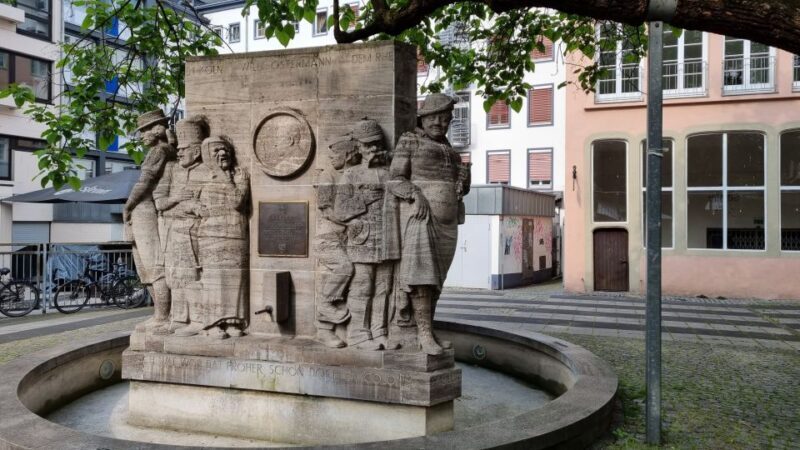 Cologne: Old City Guided Walking Tour - Who Should Consider This Tour?