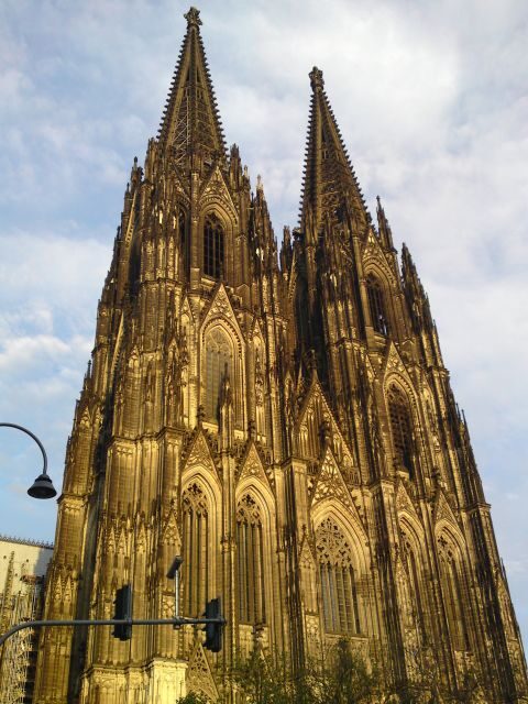 Cologne - Old Town Historic walking tour - Key Points