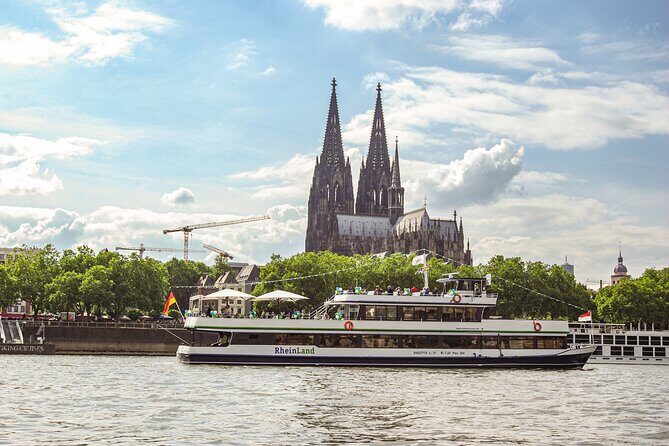 Cologne skyline tour with audio guide 90 minutes - FAQs