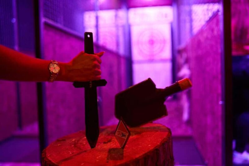 Cologne: Viking Challenge  Axe Throwing in the 7th Space! - What Is the Viking Challenge at 7th Space?