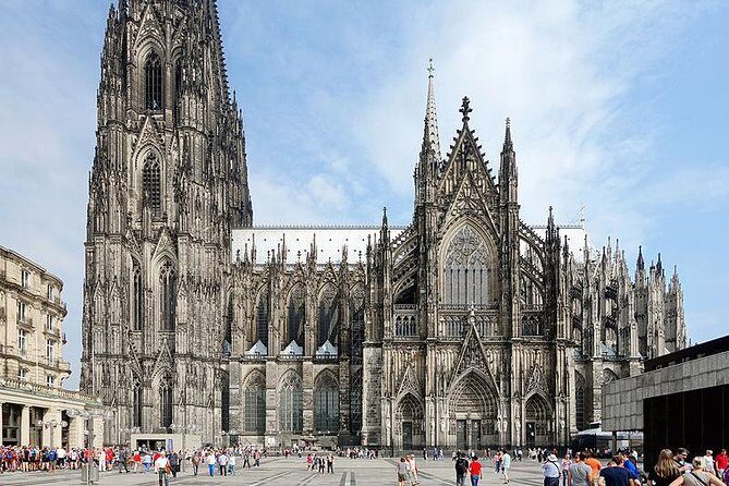 Cologne Walking tour with a visit to world famous Cathedral - Starting Point and Accessibility