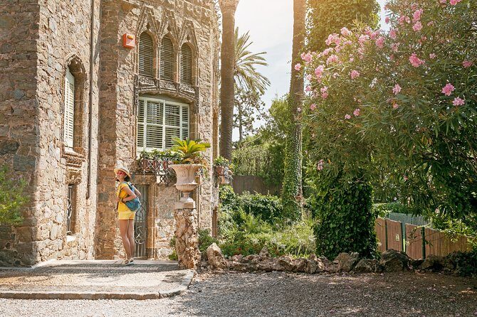 Colonia Guell & Casa Vicens Skip-the-Line Ticket Private Tour - What Travelers Can Expect