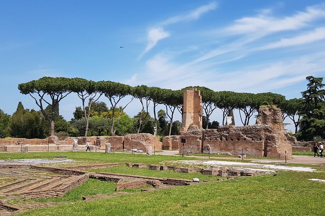 Colosseum Arena Floor, Roman Forum and Palatine Hill Guided Tour - Headsets and Live Commentary: Why This Tour Feels Less Stressful