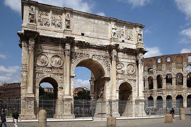 Colosseum Arena tour with Roman Forum and Cesar's Palace - Exploring the Tour Itself: What You Can Expect