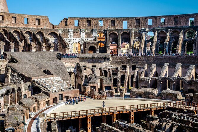 Colosseum Underground Tour and Access to Forum and Palatine Hill - The Experience and Group Dynamics