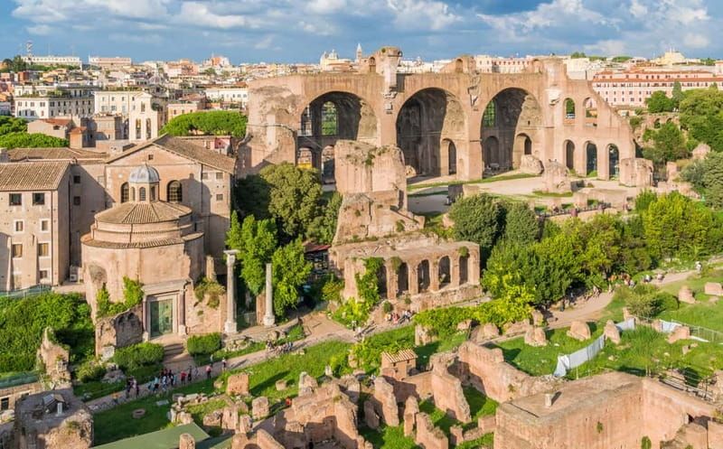 Colosseum with Arena, Roman Forum & Palatine Guided Tour - Inside the Colosseum: Stories You’ll Remember