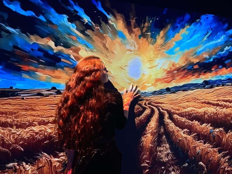 Combined ticket: Digital Exhibition & Museum of Illusions - The Experience at a Glance