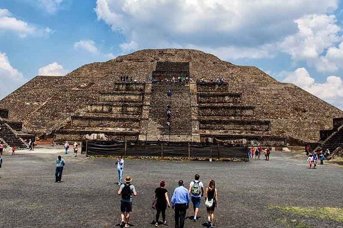 Combo 2 days. Day1: Mexico City Tour & Pyramids. Day2: Xochimilco & Frida Kahlo - Final Thoughts: Is This Tour Right for You?