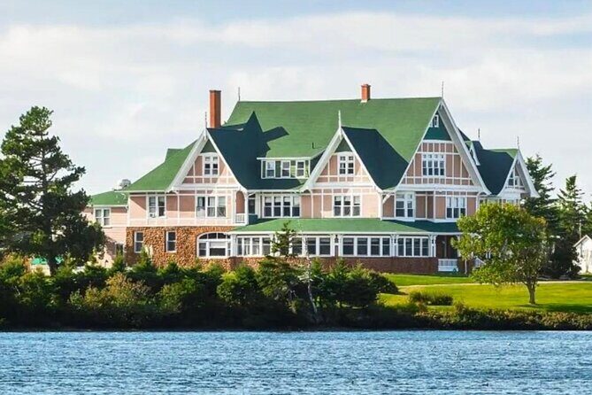 Combo North And South Shore Scenic Tour of PEI - A Deep Dive into the PEI Scenic Tour