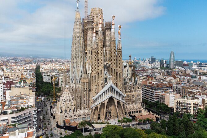 Combo: Skip the Line Sagrada Familia & Park Guell Guided Tour - Introduction: What Makes This Tour Stand Out