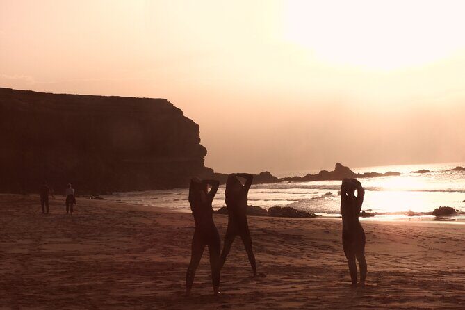 Come surf with me! Surf In Fuerteventura by Sealover - Key Points