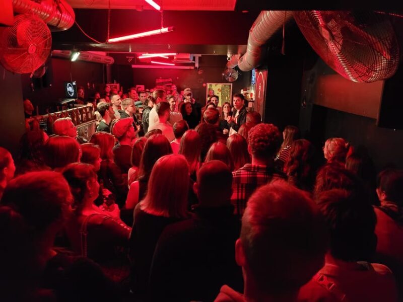 "Comedykills" - das Open Mic im Glockenbachviertel - What Is Comedykills Open Mic Exactly?