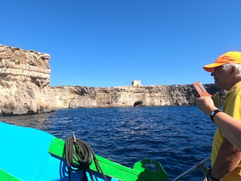 Comino: private charter to Crystal & Blue lagoon & Caves - Frequently Asked Questions