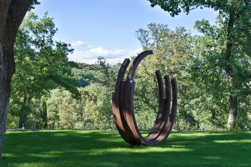 Commanderie de Peyrassol: The guided tour of the art collection - Key Points