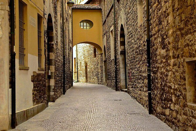 Como: 2-hour private walking tour - FAQ