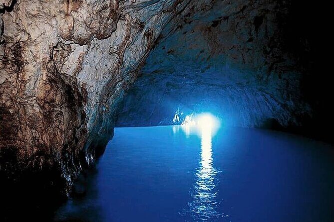 complete tour of the island of Capri by private boat - Why Choose a Private Boat Tour of Capri?