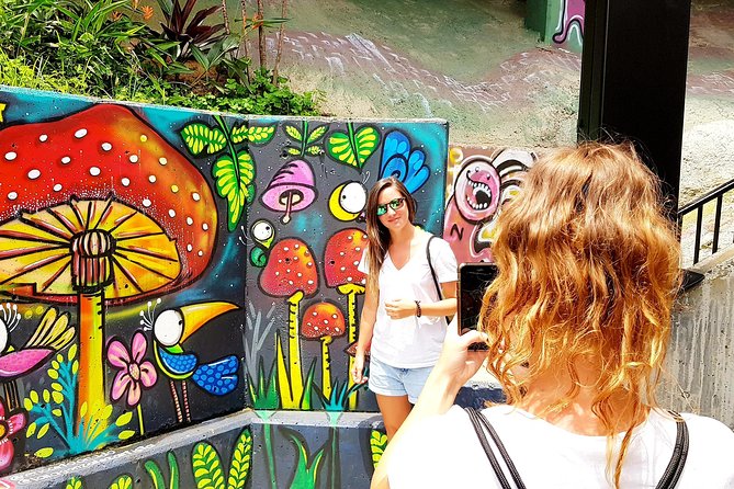 Comuna 13 Graffiti Tour with Street Food - The Grandma’s House Stop: Mango Ice Cream With Salt and Lemon