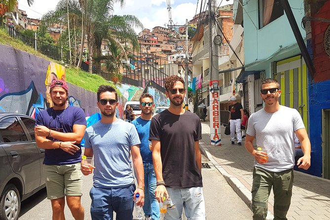 Comuna 13 Graffiti Tour with Street Food - Escaleras Eléctricas: How a Construction Project Became Daily Life