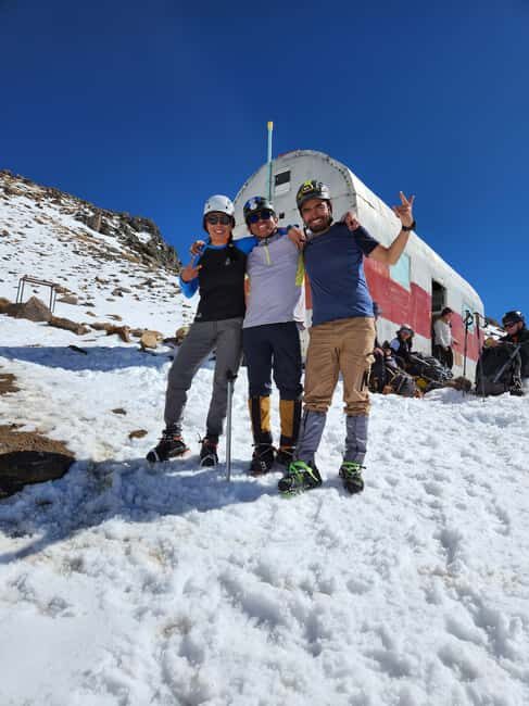 Conquer the summit of the Iztaccihuatl volcano - What to Expect from the Equipment