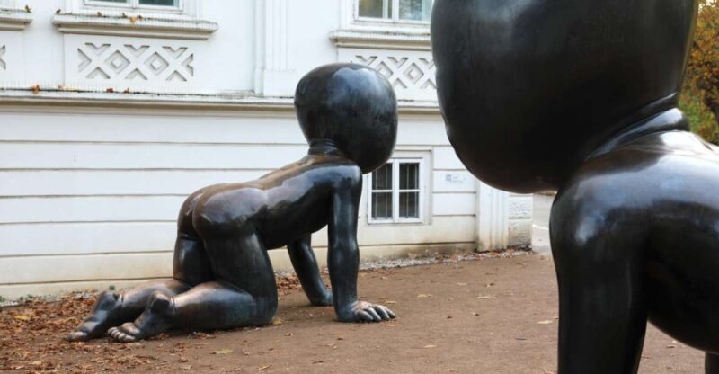 Contemporary art tour in Prague: the works of David erný - A Closer Look at the Tour