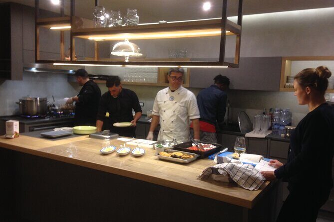 Cook, discover sights, taste food & wine with a chef in Syracuse - FAQ