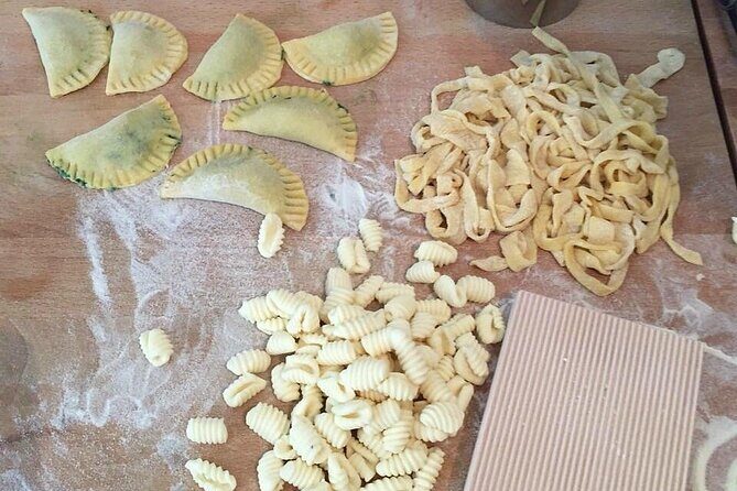 Cook With Us in Rome: A Hands-On Cooking Experience 09:20AM class - Key Points