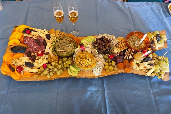 Cooking class, dinner and wine tasting near Lecce - The aperitif moment: pool in warm weather, fireplace in winter