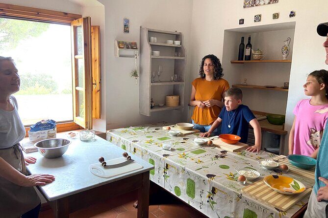 Cooking Class of Local Food in a Tuscan Farm - Who Should Consider This Tour?