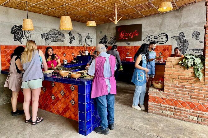 Cooking class with a traditional Oaxacan cook - An Inside Look at the Cooking Class Experience