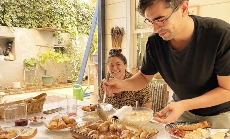 Cooking Class with Local Chef at Historic Kadkoy Home - An authentic taste of local life in Kadkoy