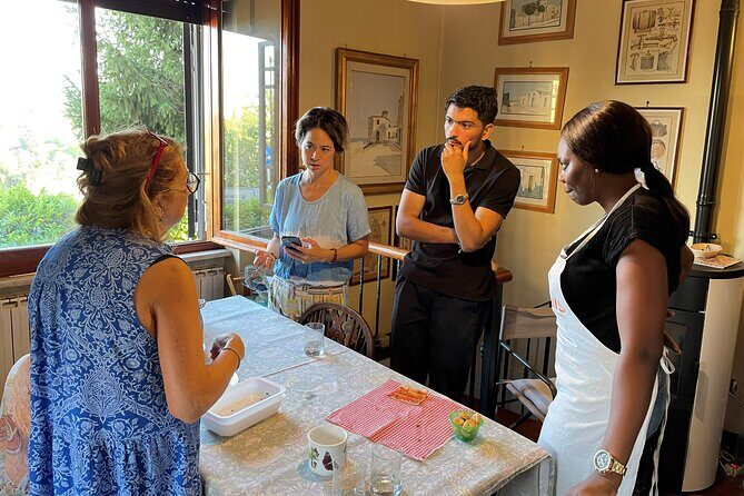 Cooking & eating with Locals in their home kitchen in Rome - Cooking & eating with Locals in their home kitchen in Rome