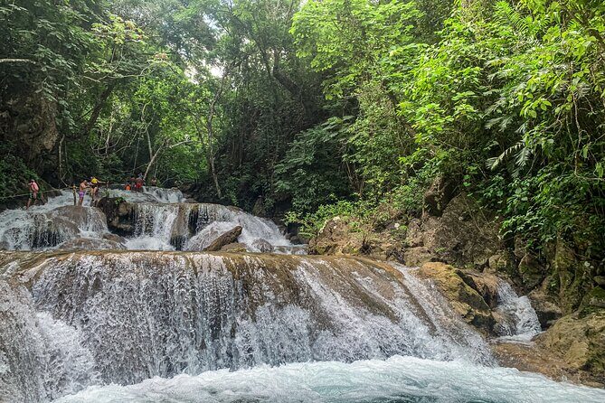 "Copalitilla" Waterfalls from Huatulco - Exploring the "Copalitilla" Waterfalls from Huatulco: A Detailed Look