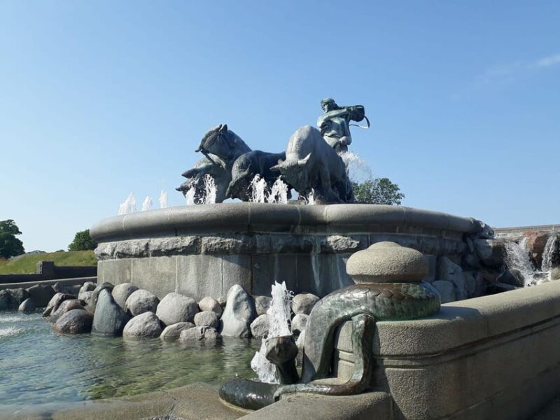 Copenhagen: 2,5-Hour 'Must See' Bike Tour with a Local Guide - Authentic Reviews and What Travelers Say